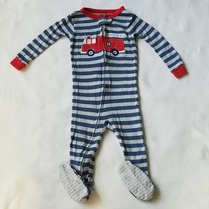 Carter's pajamas with feet size 12 months